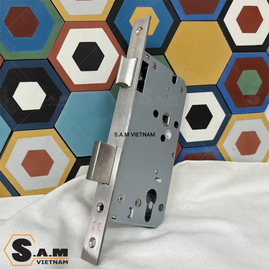 Thân khóa cửa đi Yale YML01/6085 US32D